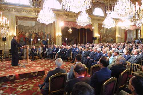 Discours de Jacques Chirac  l'Elyse (27 aot 2001)